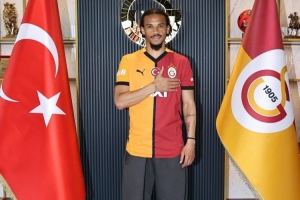 加拉塔薩雷主帥談薩內替補未登場：他很重要，但這是戰(zhàn)術決定