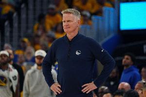 科爾：預計新賽季不會有我的續(xù)約談判 但也不好說&我不考慮這問題