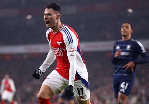 馬丁內(nèi)利連續(xù)兩場(chǎng)歐冠取得進(jìn)球，為生涯首次做到