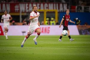 官方：巴里中場西比利因賭博被處以2萬歐罰款+16個月禁賽