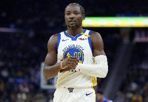 庫明加經(jīng)紀人公開內(nèi)容是否影響了談判？鄧利維：沒有 我并不介意