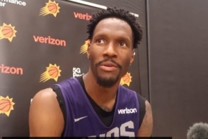 海斯-戴維斯：我可以幫助太陽 最重要的是要帶著自信去打球