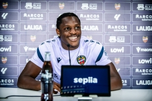 西甲前7輪4球3助攻，萊萬特前鋒艾永首次入選喀麥隆國家隊