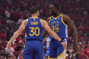 追夢(mèng)：我和庫(kù)里以各自方式領(lǐng)導(dǎo)球隊(duì) 有時(shí)候一個(gè)唱紅臉一個(gè)唱白臉