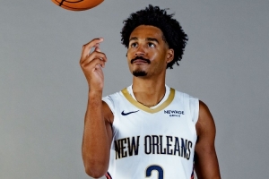 隨便玩玩！普爾首秀20分鐘9中3&三分6中1拿到11分4板4助1帽