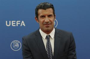 拉波爾塔談菲戈現(xiàn)場看巴薩比賽：記住他的好就行了，生活總要繼續(xù)