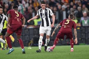 意媒：比利亞雷亞爾今夏曾有意引進(jìn)弗拉霍維奇，但他本人拒絕了