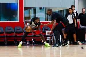 火箭今日份訓(xùn)練照：杜蘭特出鏡率最高 與申京&伊森積極交流