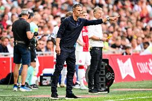 范佩西：我們上半場(chǎng)的進(jìn)球不該吹無效，裁判中場(chǎng)休息時(shí)向我道歉了