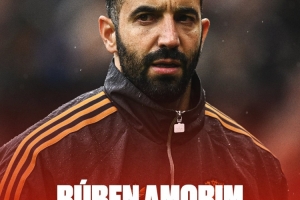 阿莫林執(zhí)教曼聯(lián)以來總戰(zhàn)績：50場比賽20勝9平21負，勝率40%