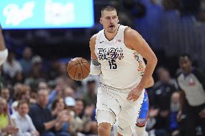 高效表現(xiàn)！約基奇半場5中4拿下14分5板2助