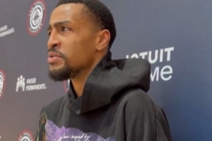 首發(fā)對自己是否重要？科林斯：能首發(fā)當(dāng)然不錯 但順其自然就好