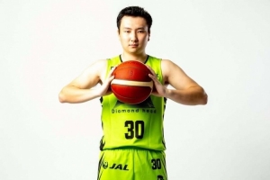 兩場三分合計(jì)19中2！富永啟生曾說本賽季三分球命中率爭取到50％