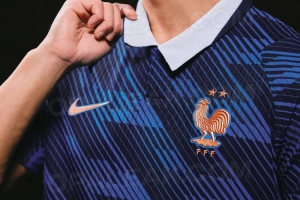 法國世界杯主場球衣諜照：配色靈感源于自由女神像，帶Polo領(lǐng)