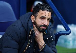 換人規(guī)律？曼聯(lián)本賽季至今，每場聯(lián)賽都做中衛(wèi)位置換人