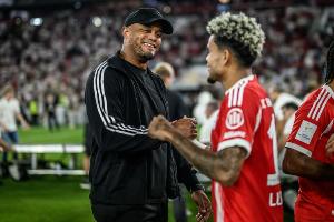 本賽季各項賽事拜仁10戰(zhàn)10勝，進38球丟8球