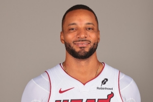 完成熱火首秀！鮑威爾6中2拿到5分1助攻