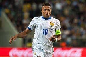 隊(duì)報(bào)：姆巴佩帶傷前往法國隊(duì)報(bào)到 對黃潛讓腳踝扭傷輕微加重