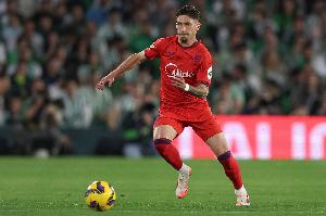 塞維利亞上賽季1分優(yōu)勢保級成功，現(xiàn)大勝巴薩后排第6