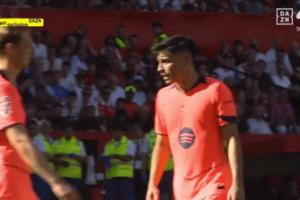 好朋友也吵架！巴薩1-4慘敗塞維利亞賽中，佩德里與費蘭激烈爭執(zhí)