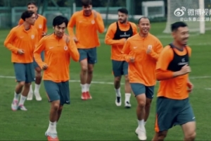 征程依舊，山高水長。讓我們把未盡的吶喊，釀成勝利的號角！