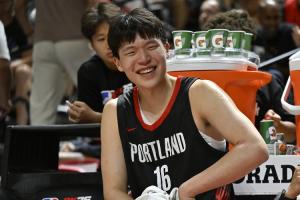 楊瀚森：平時翻譯做飯 他不在就自己做 會面條炒雞蛋和醬油蘸豆腐