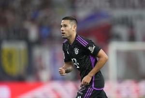 都體：拜仁對(duì)冬窗出售格雷羅持開(kāi)放態(tài)度，尤文有意簽下他