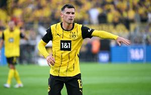 德天空：續(xù)約選項(xiàng)可能落空，多特34歲老將格羅斯面臨不確定的未來