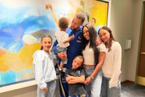 兩兒兩女幸福美滿啊！阿耶莎更新一家子最近動態(tài) 庫里依舊搞怪