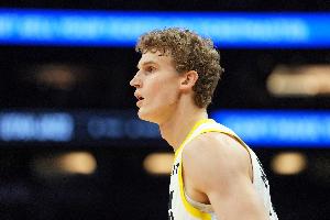 在線辟謠！隊(duì)記：爵士目前沒(méi)有交易馬爾卡寧的計(jì)劃！