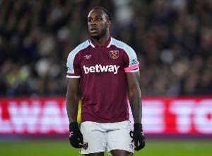 天空體育：安東尼奧隨布倫特福德訓(xùn)練，不過預(yù)計該隊不會簽他