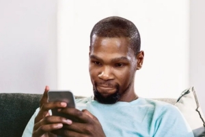 杜蘭特：2K我只打在線的 但不能說出我的賬號以免被跟蹤到