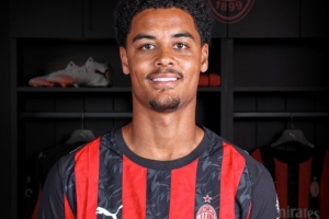 德溫特：米蘭隊(duì)里唯一去餐廳會引轟動的是魔笛 他很謙遜從不抱怨