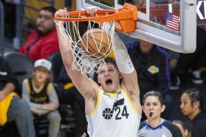 場均兩雙+2.4帽~爵士未來數(shù)月將決定是否交易凱斯勒 湖人垂涎已久