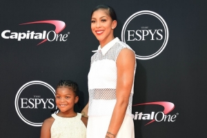 坎迪斯-帕克：退役后蕭華隔三差五問候 而WNBA總裁從未聯(lián)系