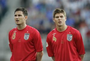 魯尼：當(dāng)年英格蘭差和各豪門關(guān)系緊張有關(guān) 卡里克該獲得更多機(jī)會(huì)