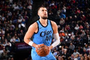 盧：要是對陣龍獅是常規(guī)賽 肯定會讓祖巴茨在低位打40次