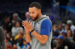 鄧?yán)S：庫(kù)里至少能再打三年 人們預(yù)測(cè)他走下坡路但從未如此