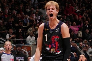 得分全場(chǎng)最高！猛龍球員迪克三節(jié)13中8砍22分6板！