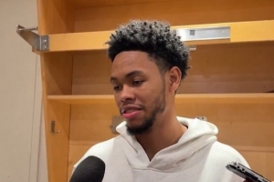 安芬尼-西蒙斯談綠軍首秀：開(kāi)始有點(diǎn)緊張 后面就按自己節(jié)奏打球了