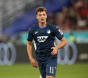 身價(jià)800萬(wàn)歐！西媒：巴薩有意23歲前鋒阿斯拉尼，本賽季7場(chǎng)5球2助