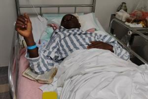 主刀醫(yī)生：廣西外援阿薩莫阿術(shù)后恢復(fù)超預(yù)期，重返賽場問題不大！