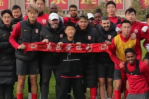 唱響助威歌的亞泰少年生日圓夢 亞泰將士為其慶生送祝福