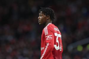 記者：梅努想尋求更多機(jī)會(huì)，但曼聯(lián)為防止無人可用不想讓其離隊(duì)