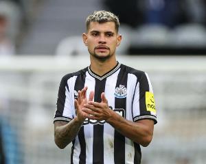 吉馬良斯：很高興為埃斯特旺助攻，賽前告訴他對(duì)方后衛(wèi)有時(shí)會(huì)打盹