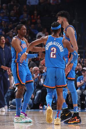 雷霆賽季前瞻：豪砸8.22億續(xù)約新三少 俄城的雄心不止一冠