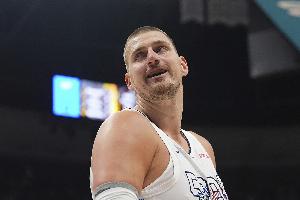 高效全能！約基奇半場7中5拿到10分7板4助1斷1帽