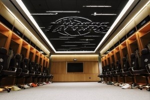 先睹為快！湖人官方曬照 球隊(duì)全面升級(jí)更衣室迎接新賽季！