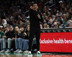 馬祖拉：籃板關(guān)乎意志力等所有因素 每個(gè)人都有責(zé)任去搶