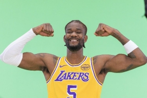 馬?。汉粟A球但沒走向正軌 艾頓貌似開竅了 老詹火力空缺難彌補